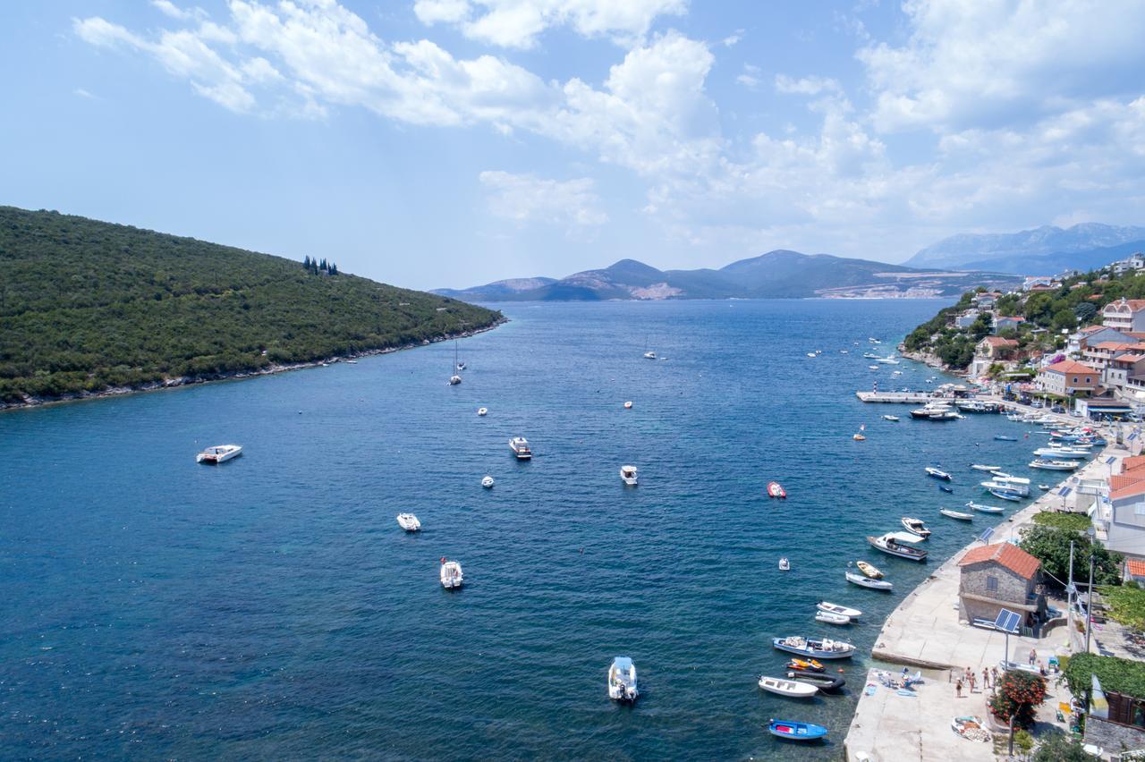 Villa San Apartments Tivat Exterior foto