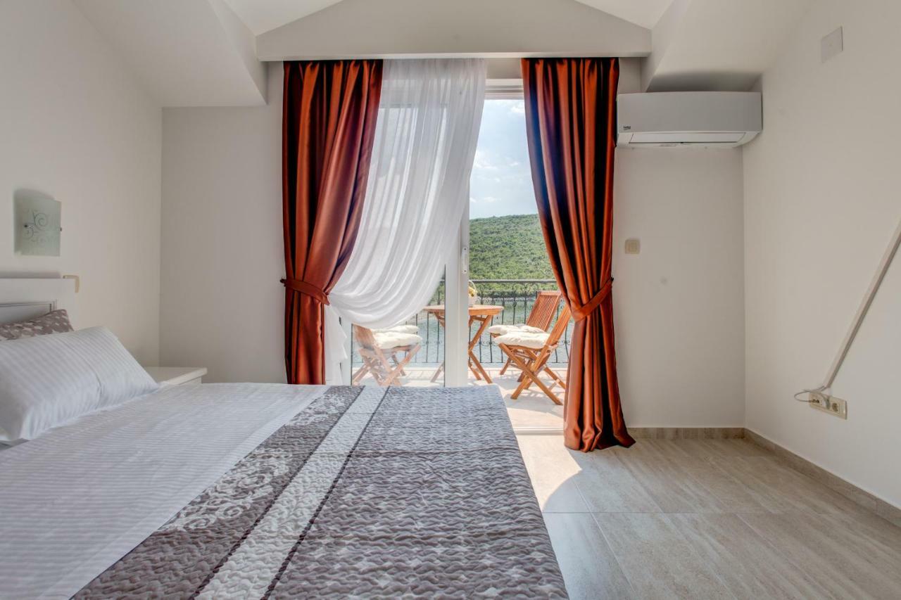 Villa San Apartments Tivat Exterior foto