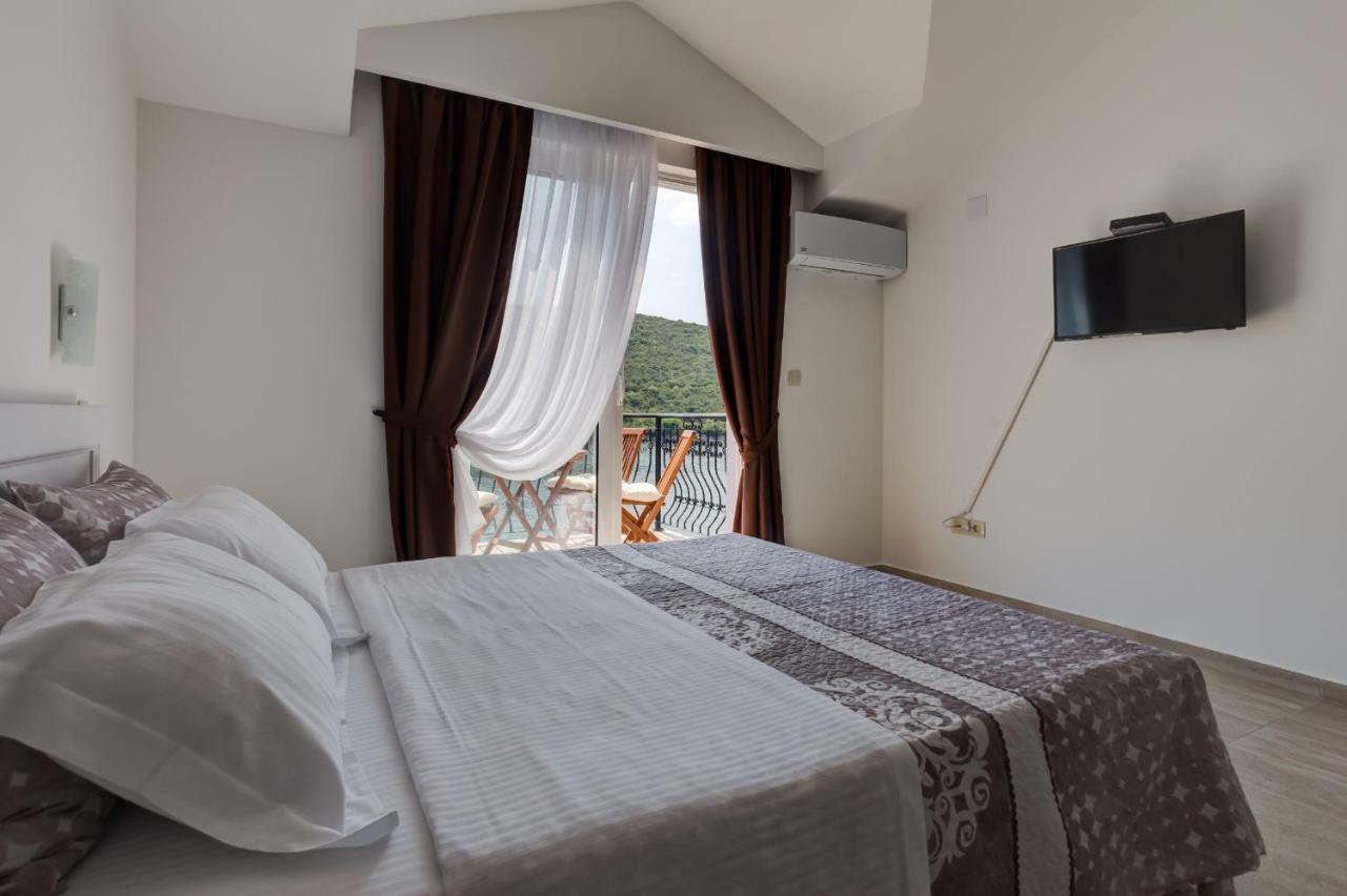 Villa San Apartments Tivat Exterior foto